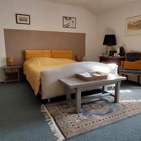Bed and Breakfast La Fischaumiere Soleilhas Экстерьер фото
