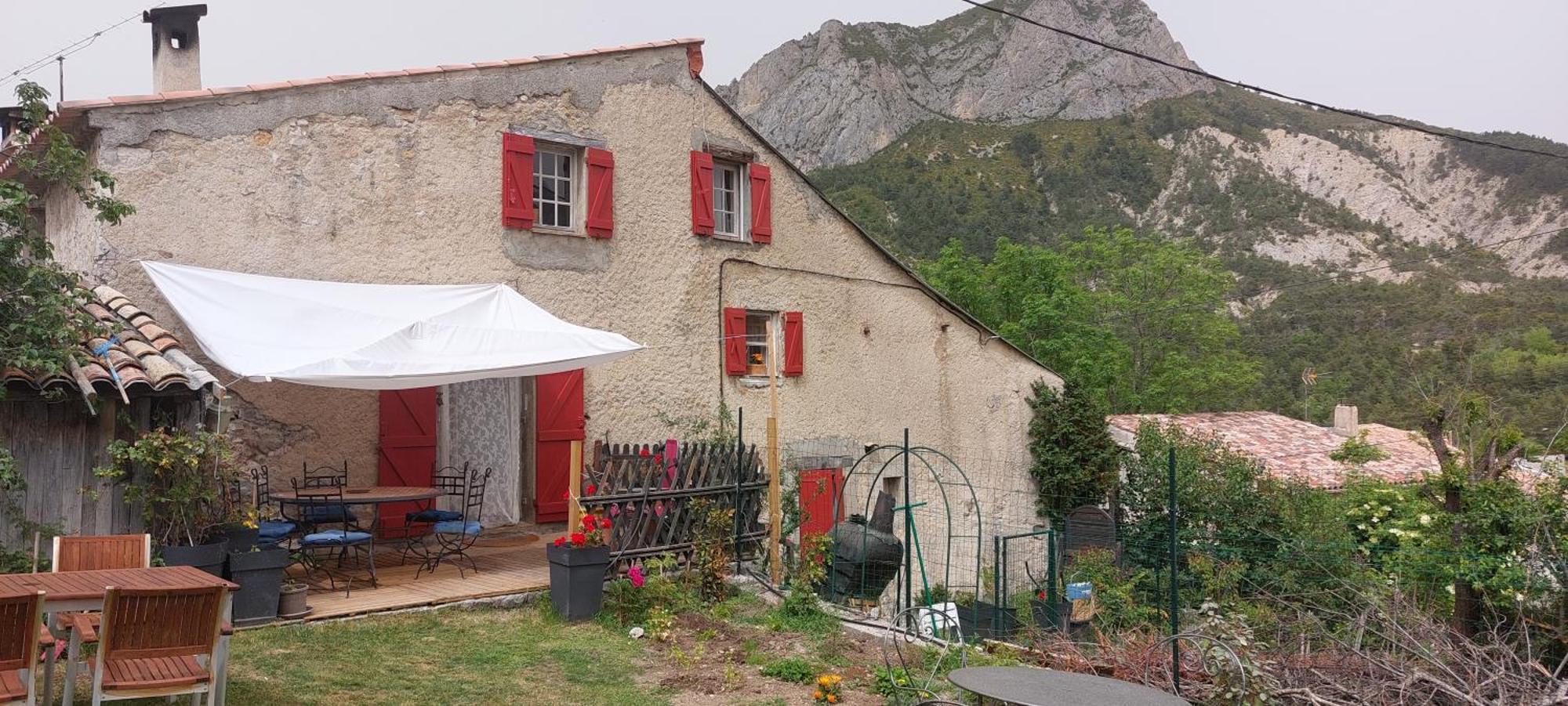 Bed and Breakfast La Fischaumiere Soleilhas Экстерьер фото